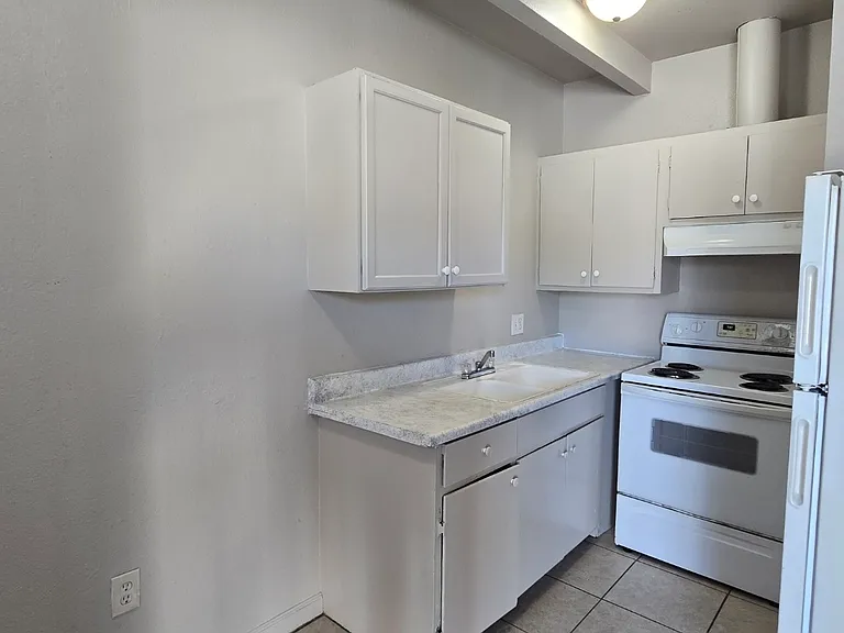 443 N Diana St #D — Photo 2