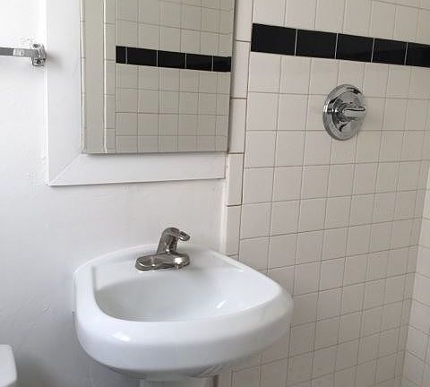 3rd image of 1620 P St APT 14