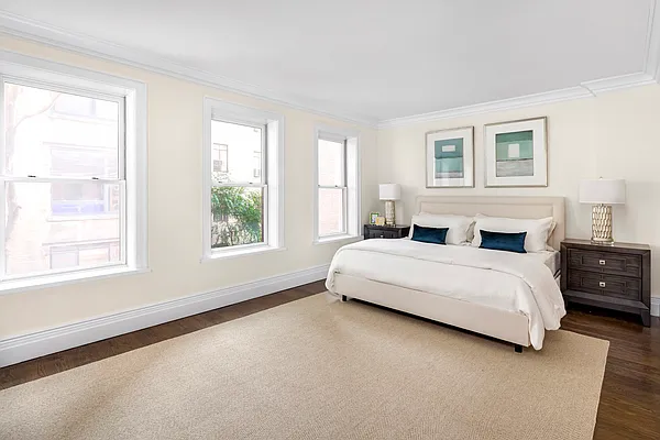 Rented by Camelot Realty Group | media 16