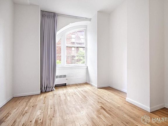 4th image of 726 Greenwich St #2R