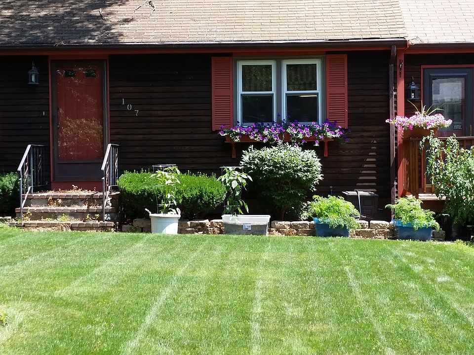 1st image of 107 Eastfield Dr