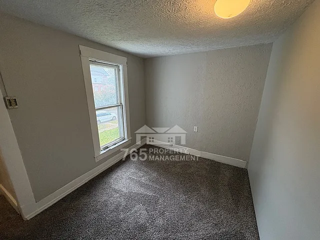 932 S Webster St — Photo 11