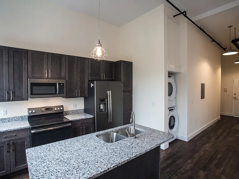 29 Franklin St #3B — Photo 5