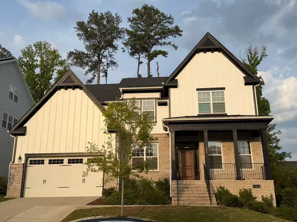 421 Candlebrook Ln, Cary, NC 27519