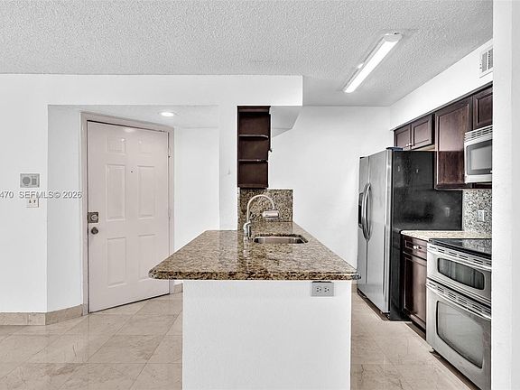 5th image of 2796 S University Dr APT 2104