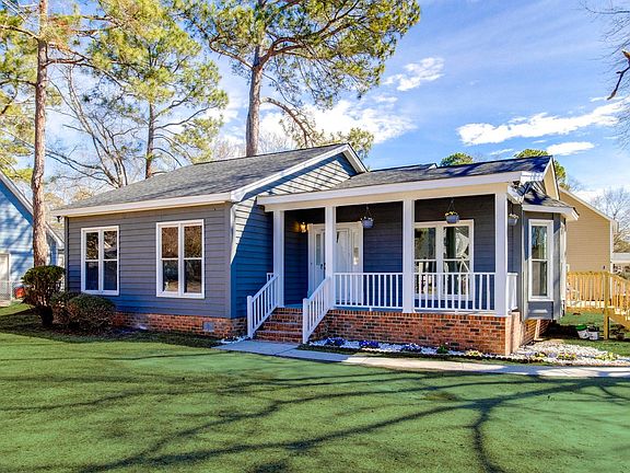 3rd image of 201 Pear Tree Cir