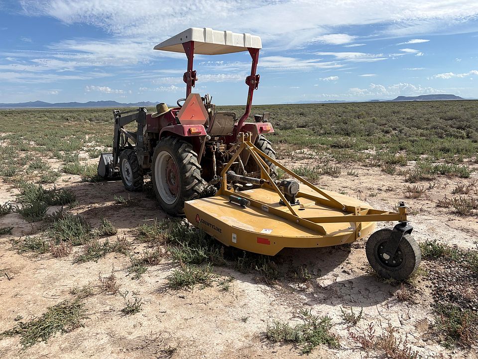 2nd image of E 1298th #8-0002