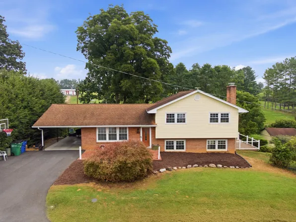 75 Walnut Dr NW, Christiansburg, VA 24073