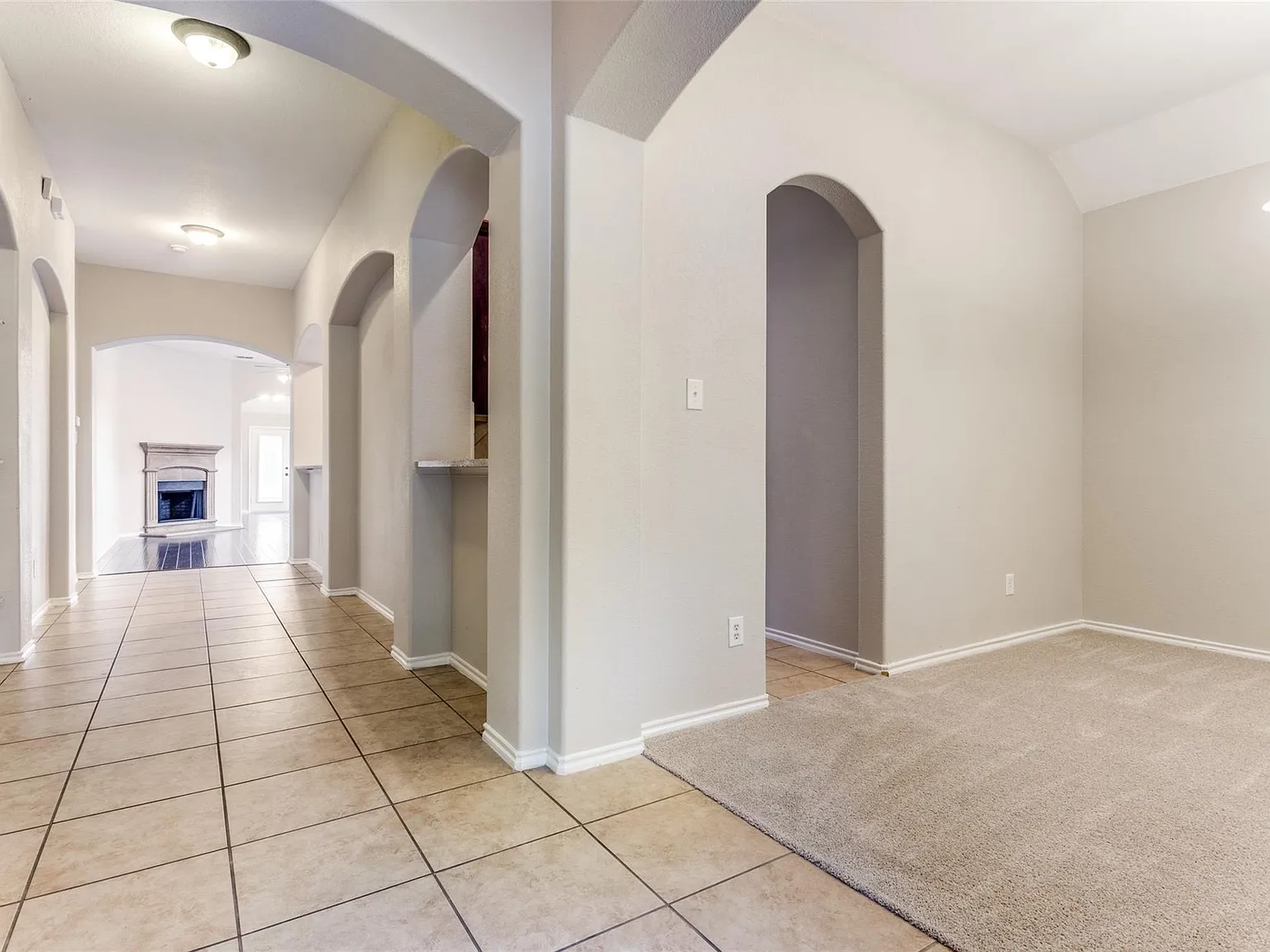 4 bed, 2129 sqft, $2,095 — Photo 4