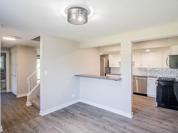 5th image of 235 Patuxet Ct