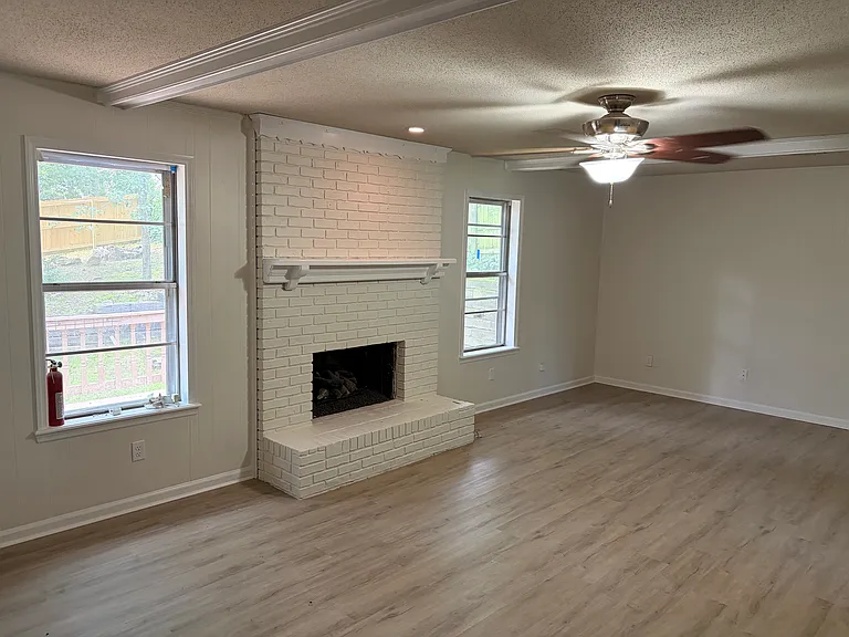 11 Marble Ct — Photo 2
