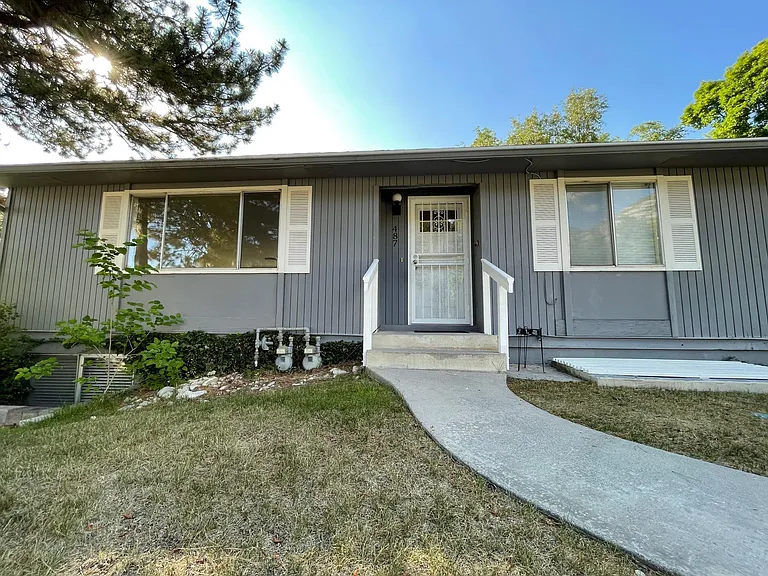 487 Stadium Ave — Photo 1