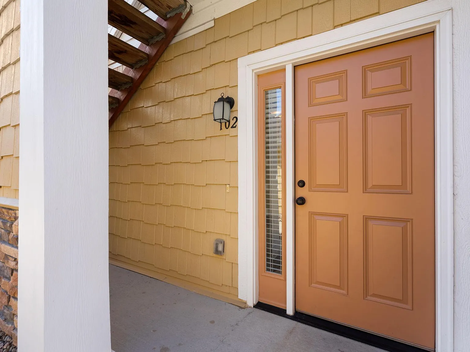 4945 Hahns Peak Dr — Photo 2