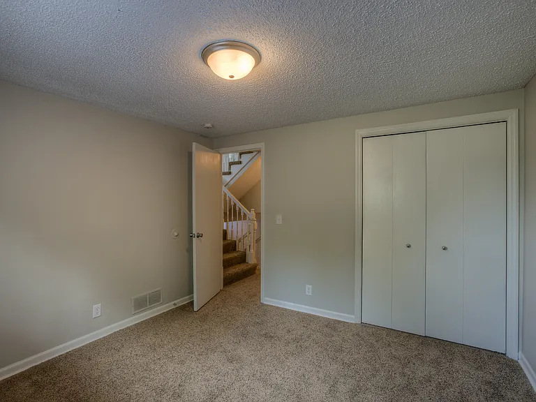 3307 S 133rd St — Photo 8