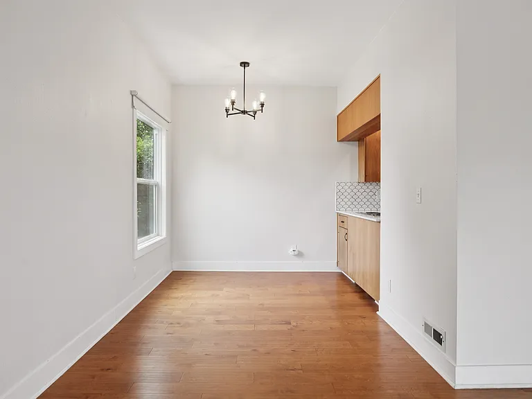 2474 NW Marshall St #B — Photo 6