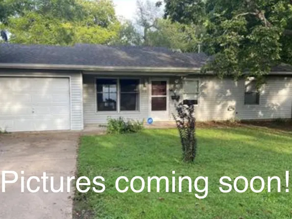 714 Morris St, Farmington, MO 63640