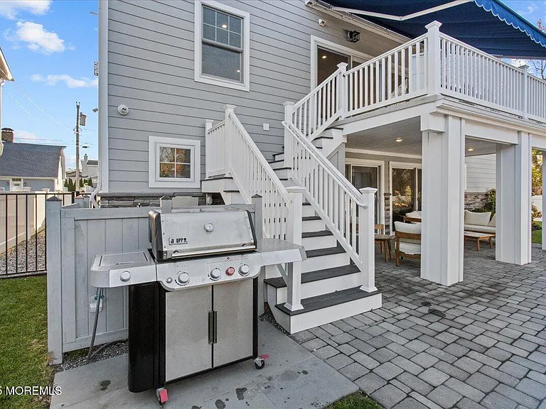 382 Western Ave — Photo 48