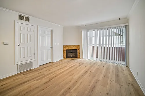 1939 Tamarind Ave #2 Photo 1