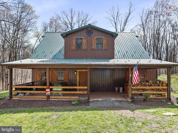 125 Rural Retreat Ln, Great Cacapon, WV 25422