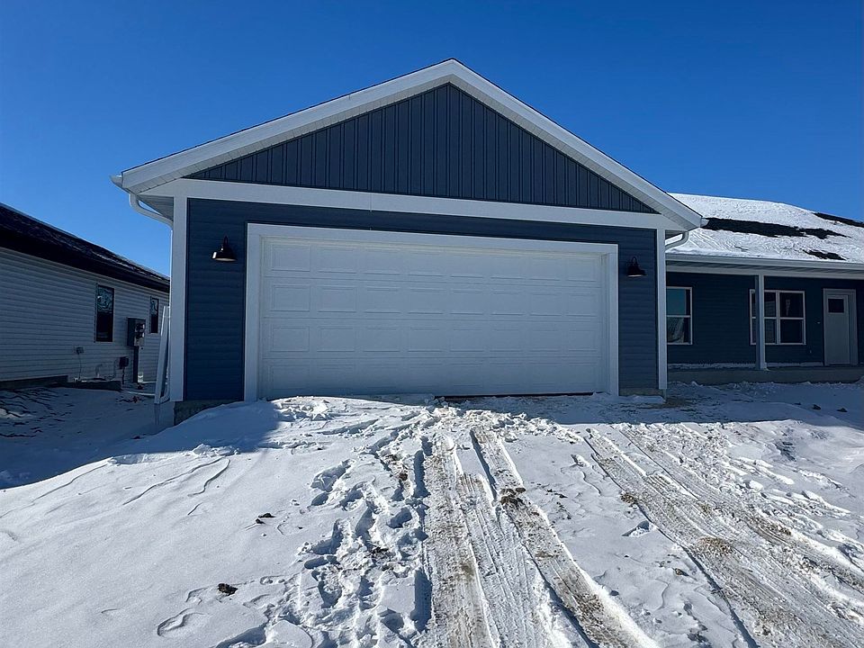 1st image of 982 Bell Cir