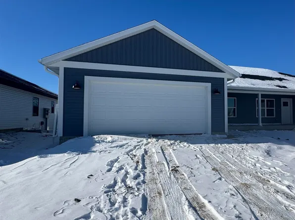 984 Bell Cir, Arlington, WI 53911