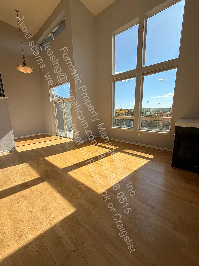 1 bed, 2.0 bath, $2,095 — Photo 4