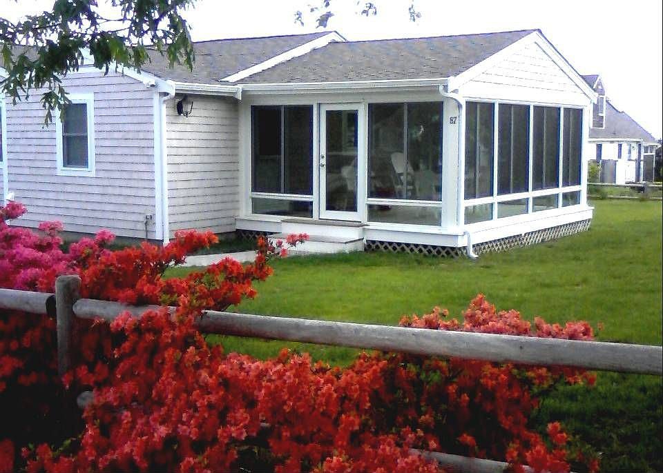 3-season porch from Ellisvil