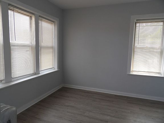 2nd image of 7501 S Jeffery Blvd #7509-3