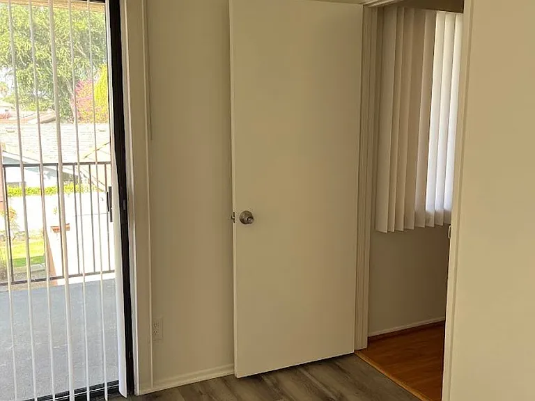 111 S Acacia Ave — Photo 19