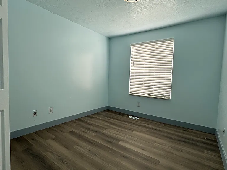 4134 S 4205 W — Photo 6