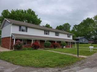 147 Village Dr #3, Carbondale, IL 62902