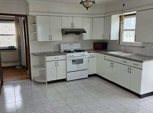 178-05 Jewel Ave #2F, Fresh Meadows, NY 11365