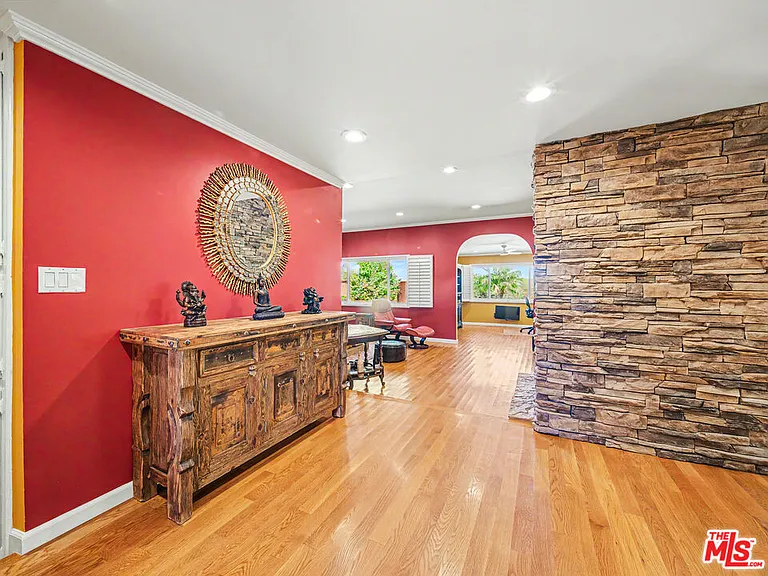 3106 Voltaire Dr — Photo 7