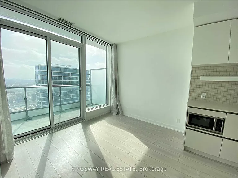 898 Portage Pkwy #Penthouse 05 — Photo 8
