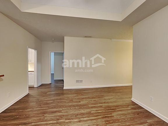 4th image of 1025 Dogwood Park Dr