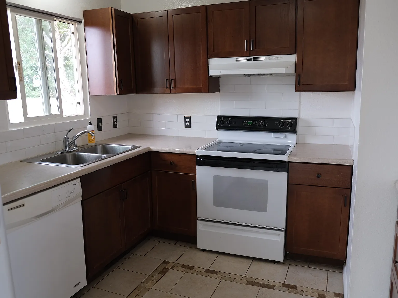 901 Elm Street - 1 — Photo 3