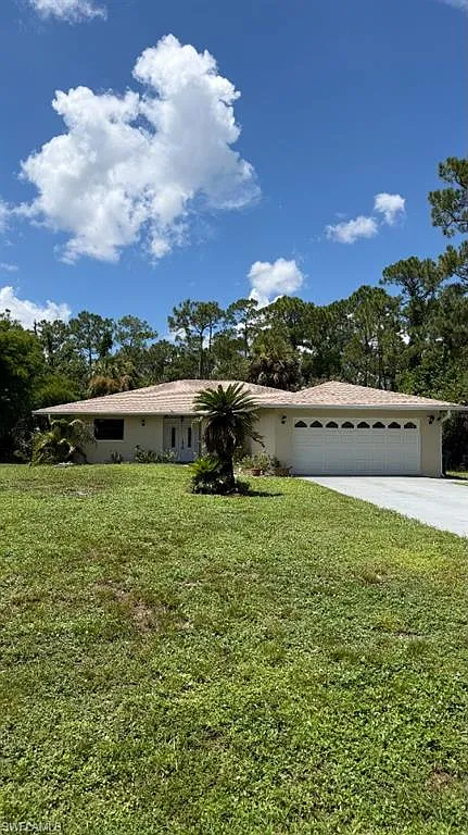 3 bed, 2.0 bath, 1571 sqft, $1,800 — Photo 2
