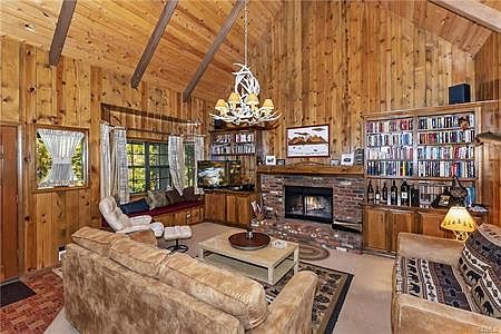 3rd image of 27143 Peninsula Dr