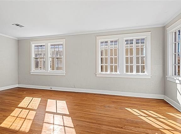 2nd image of 1635 Jefferson Ave