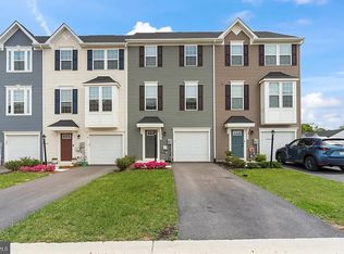 131 Dripping Spring Dr, Hedgesville, WV 25427