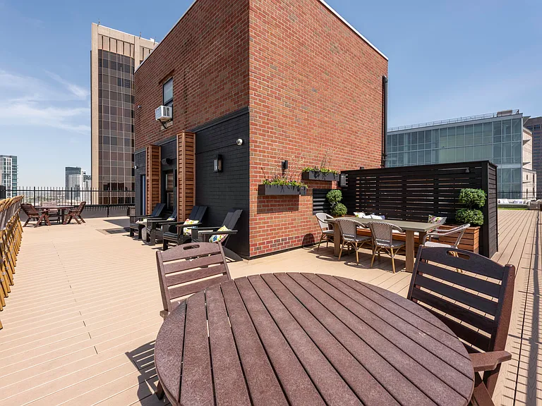 130 Bowdoin St #1703 — Photo 15