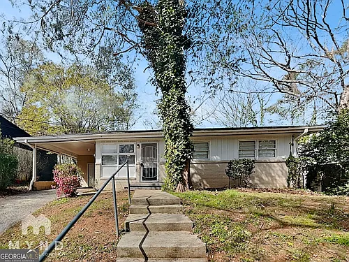450 Fairburn Rd NW Photo 1