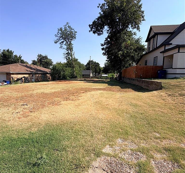1st image of 1005 W London St Lot 3-4