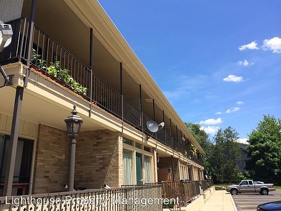 2nd image of 510 Woodridge St NE APT 22