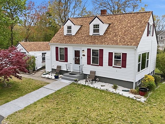 2nd image of 7 Highland Bay Dr