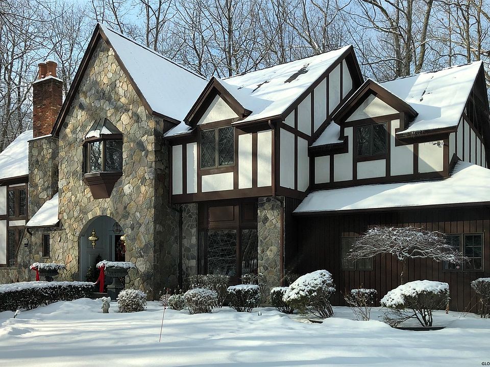 1st image of 7 Innisbrook Dr