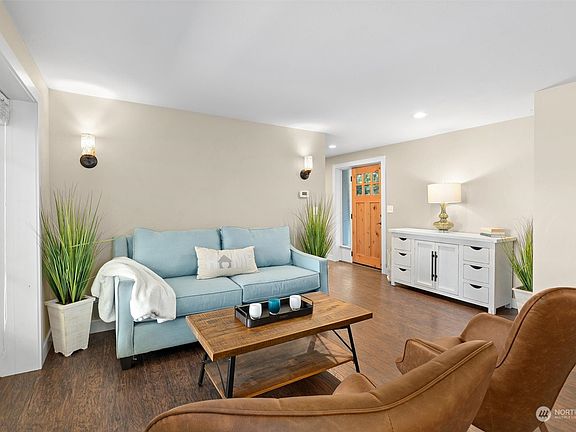 3rd image of 6300 NE Arrowhead Drive