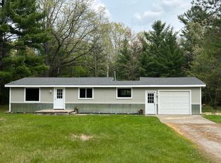 10595 River Rd, Atlanta, MI 49709