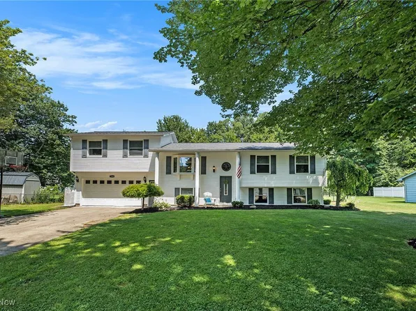 7544 Glenwood Rd, Conneaut, OH 44030