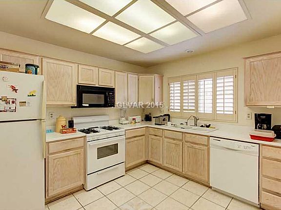 3rd image of 3105 Angelica Ct